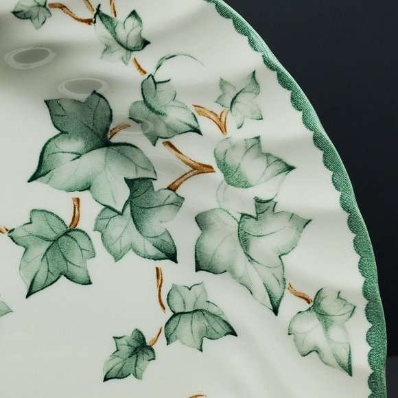 International Tableworks Country Vine Dinner Plates 062 Swirl Plates Green Ivy - Picture 4 of 6